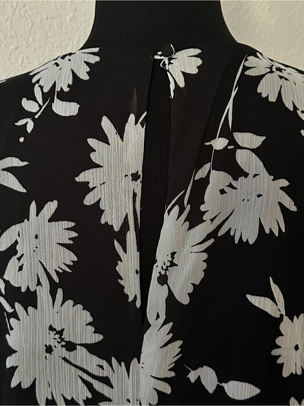 Calvin Klein Black & White Floral Midi Dress - Picture 4 of 5